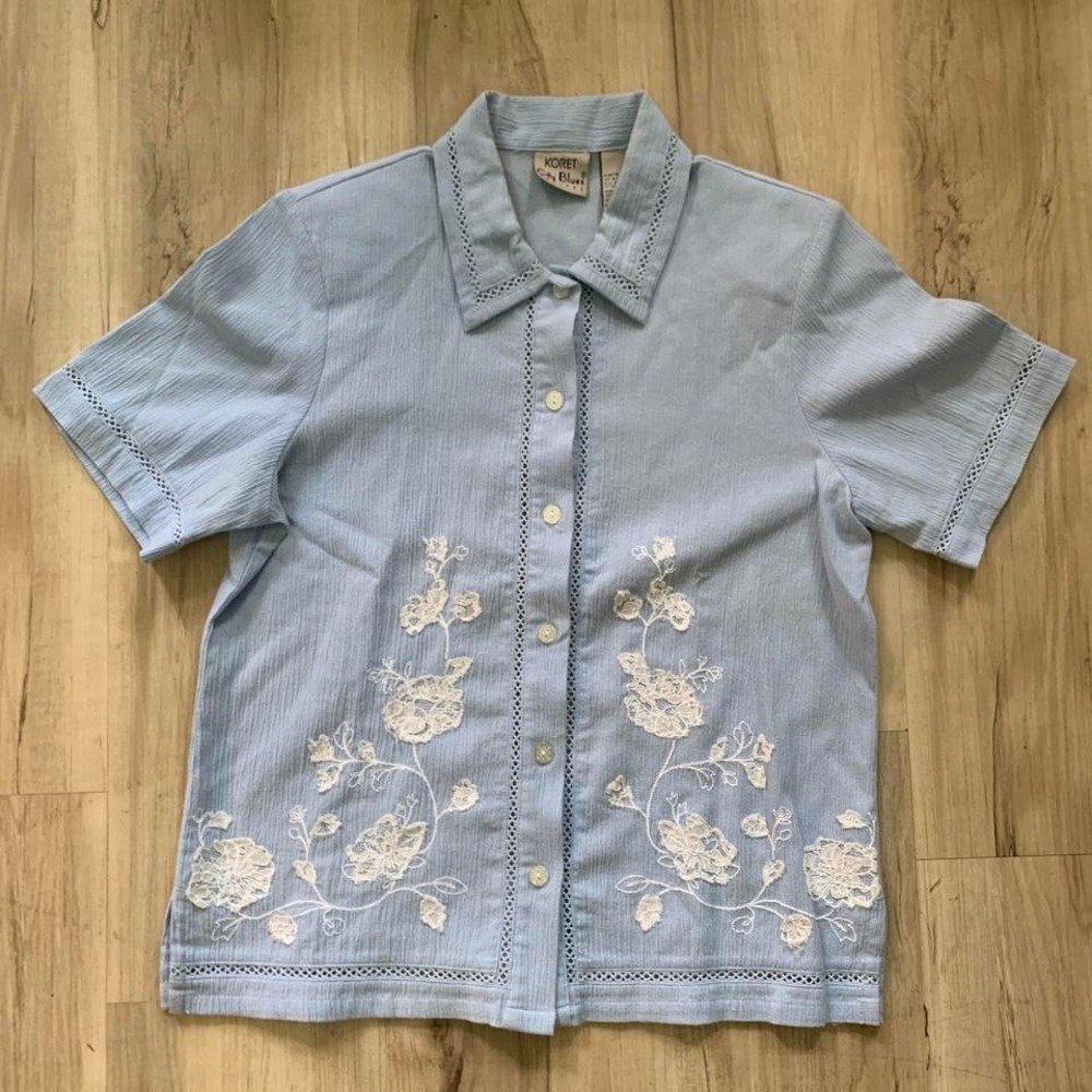 Vintage 1990s Koret City Blues floral embroidered shirt size Small